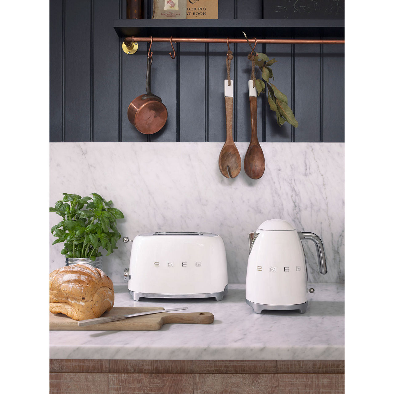 Smeg Kettle  LeRoux Kitchen