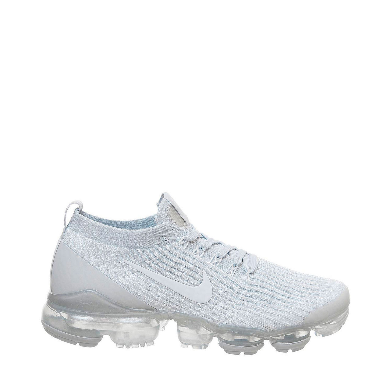 Nike triple store white vapormax