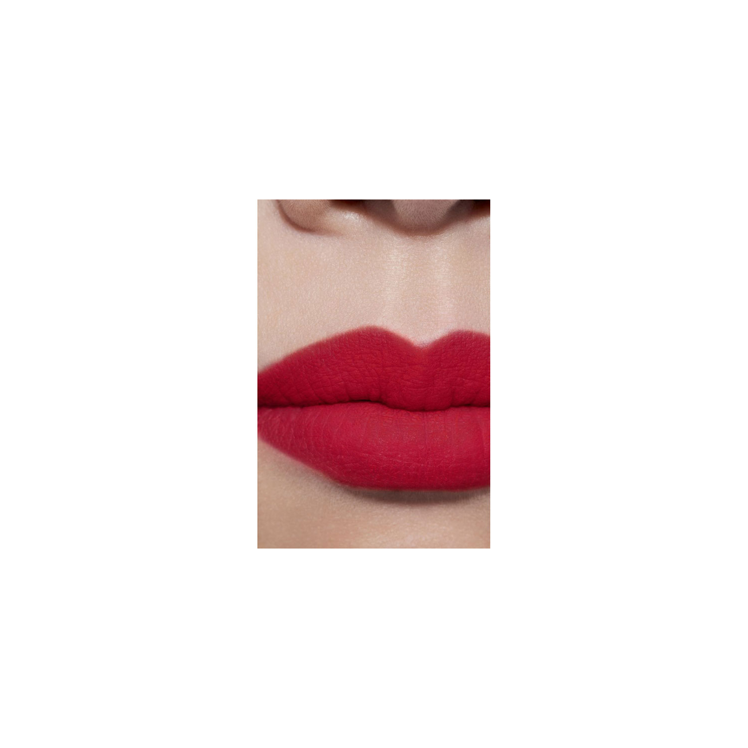 Liquid Matte Lip Colour Blurred Effect