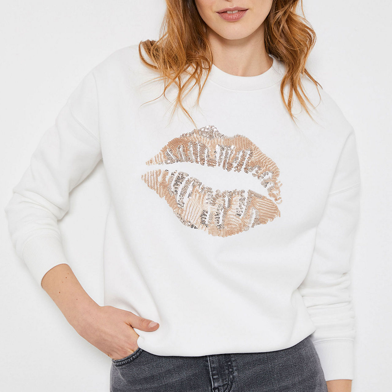 Mint velvet lips discount sweatshirt