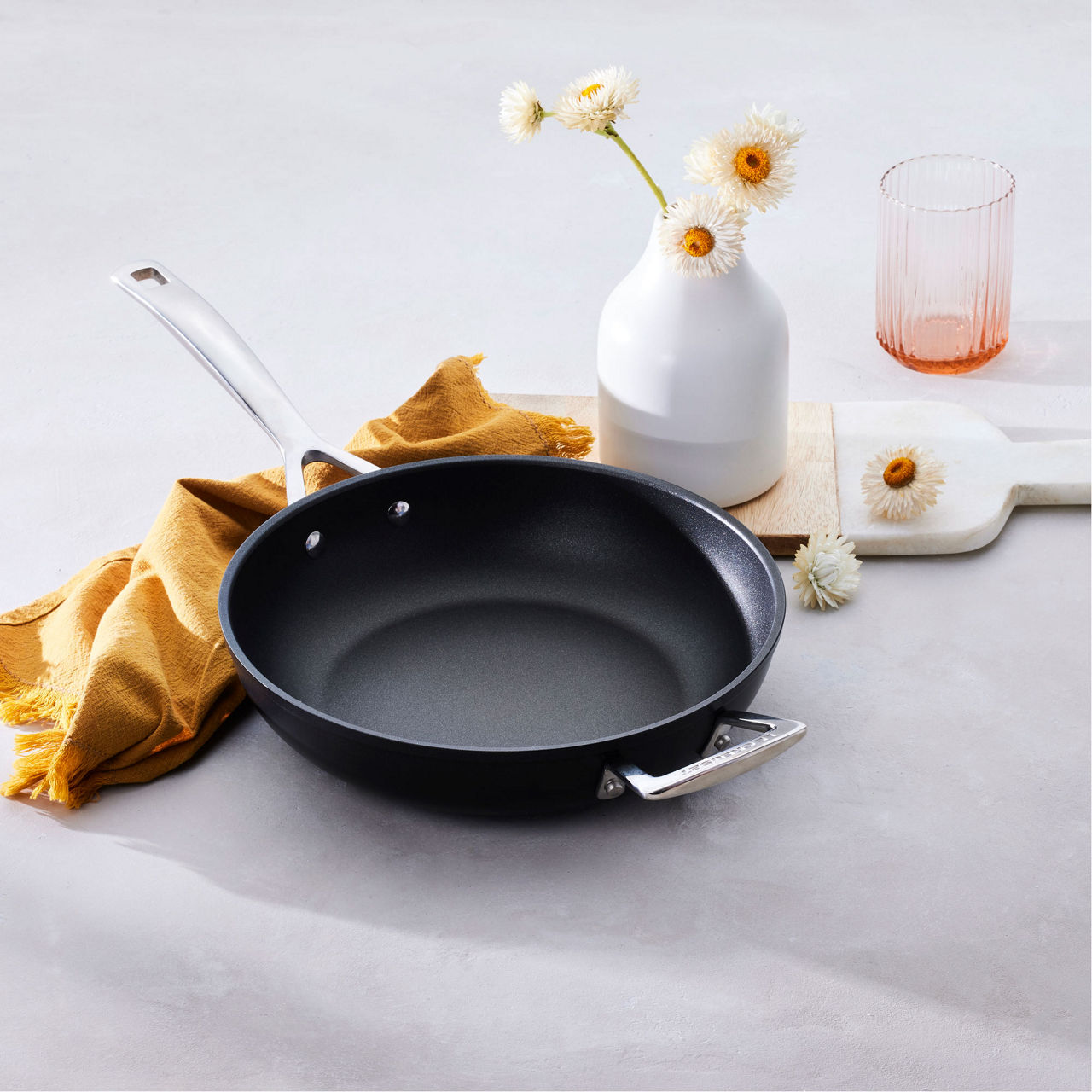 LE CREUSET Toughened Non Stick Deep Frying Pan 30cm Black