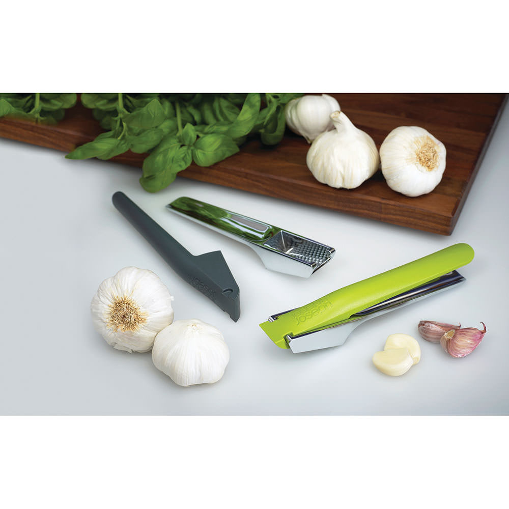 Easy-Press Garlic Crusher