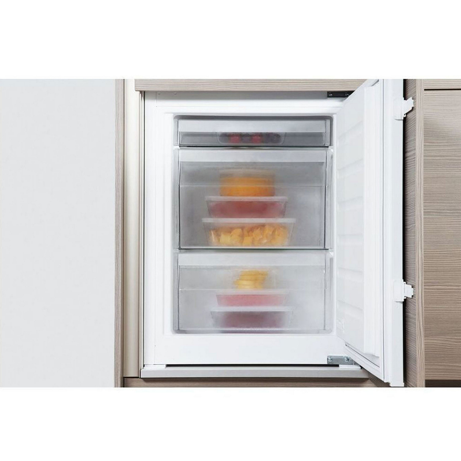 70-30 Integrated Fridge Freezer