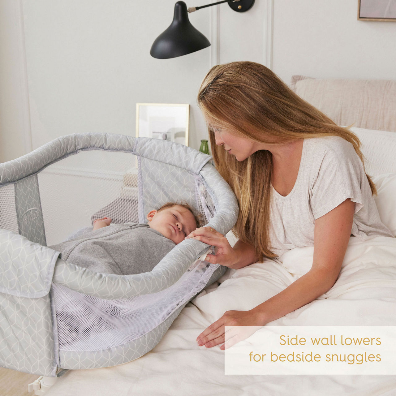 HALO HALO BassiNest Swivel Sleeper Essentia Series