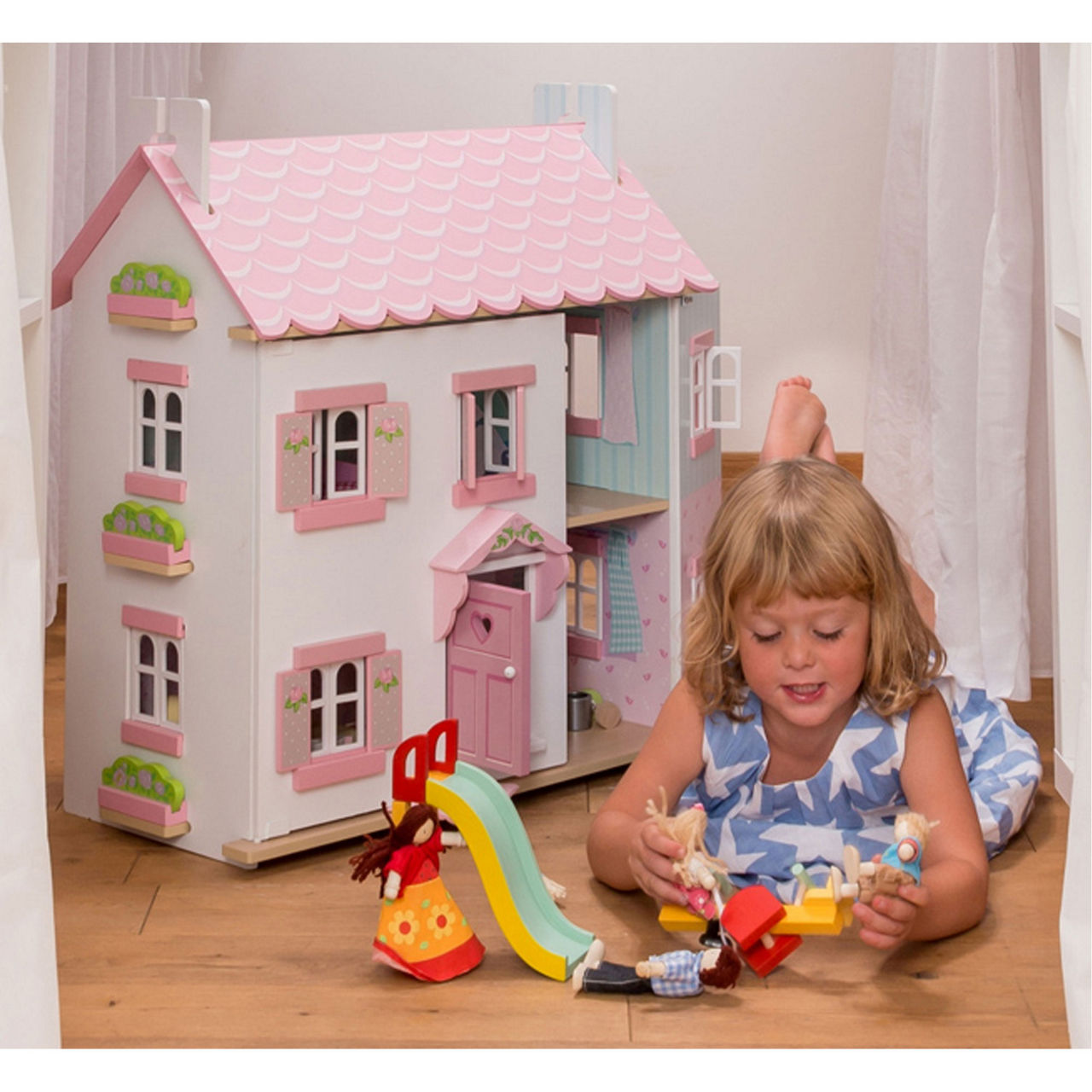 Le toy van hot sale sophie's doll house