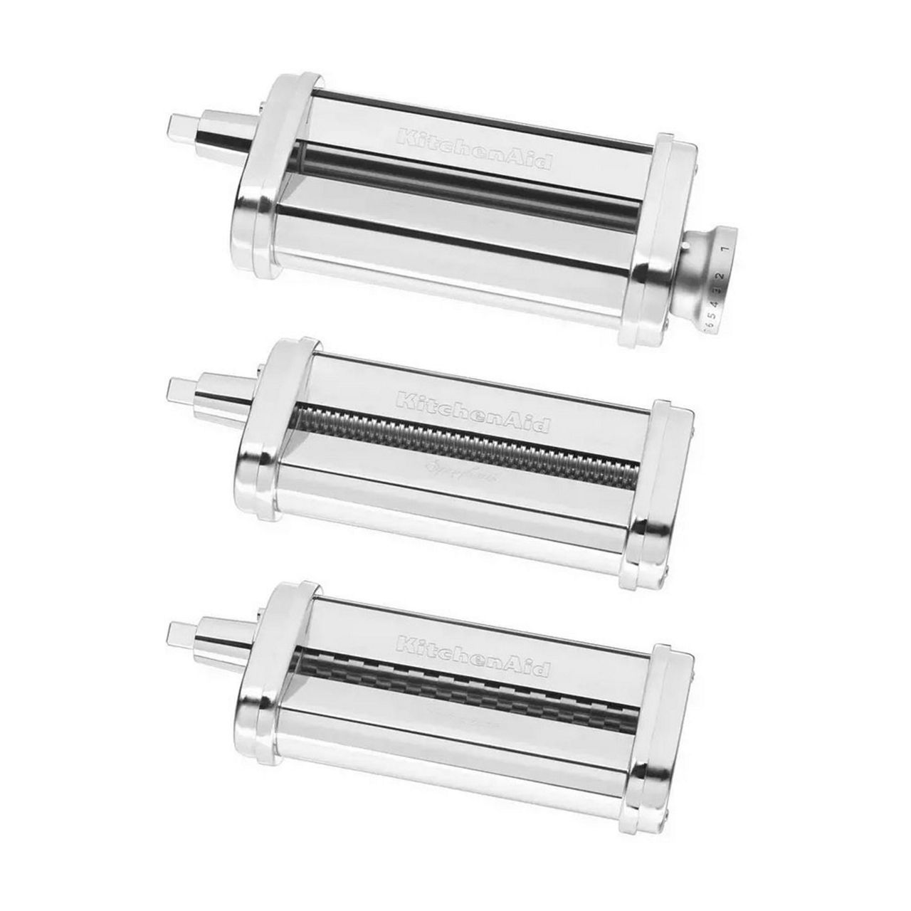 Mixer pasta outlet attachment