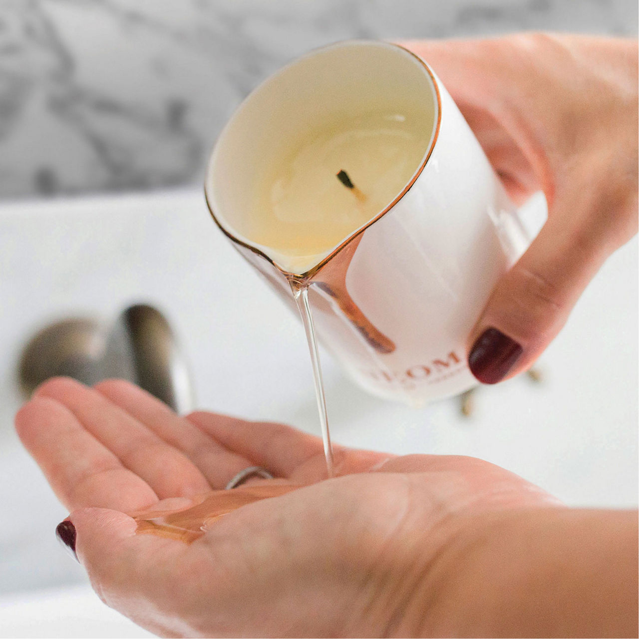 NEOM WELLBEING Perfect Night's Sleep Intensive Skin Treatment Candle 140g