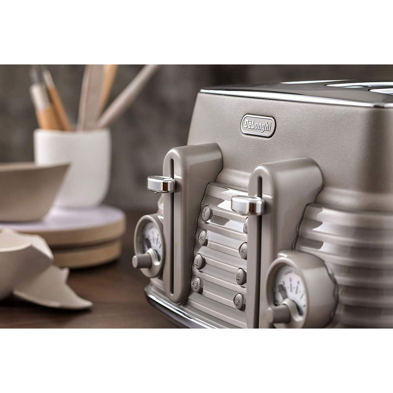 DE'LONGHI Scolpito Toaster