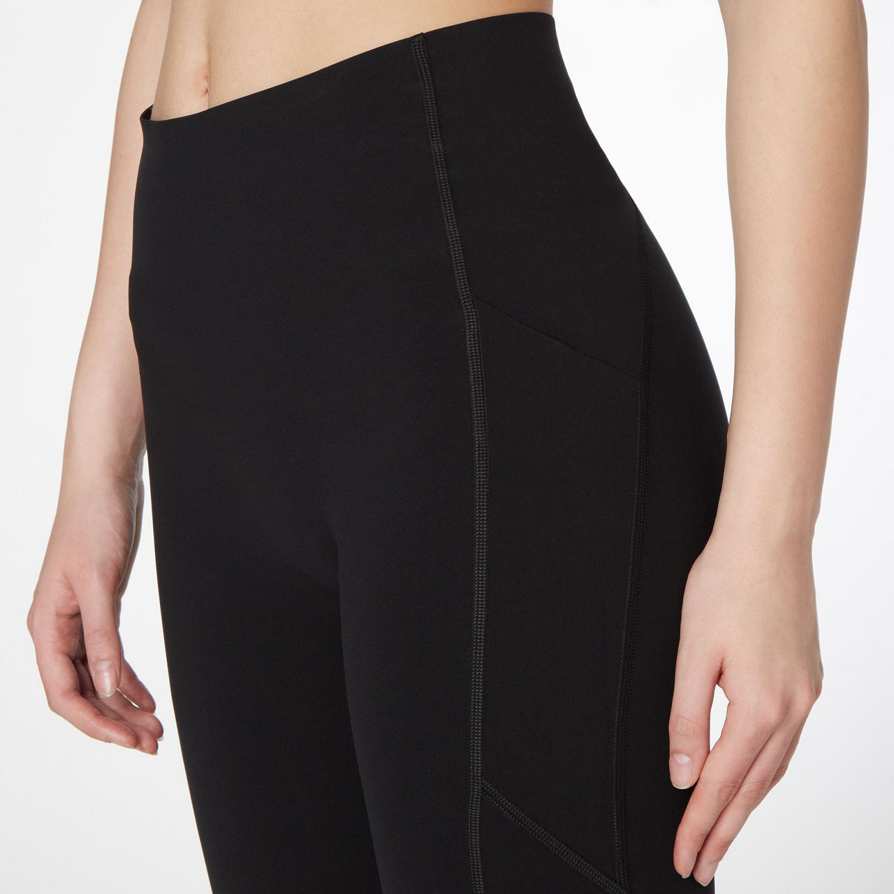 Spanx© EVERY.WEAR KNOCKOUT LEGGINGS IN VERY BLACK