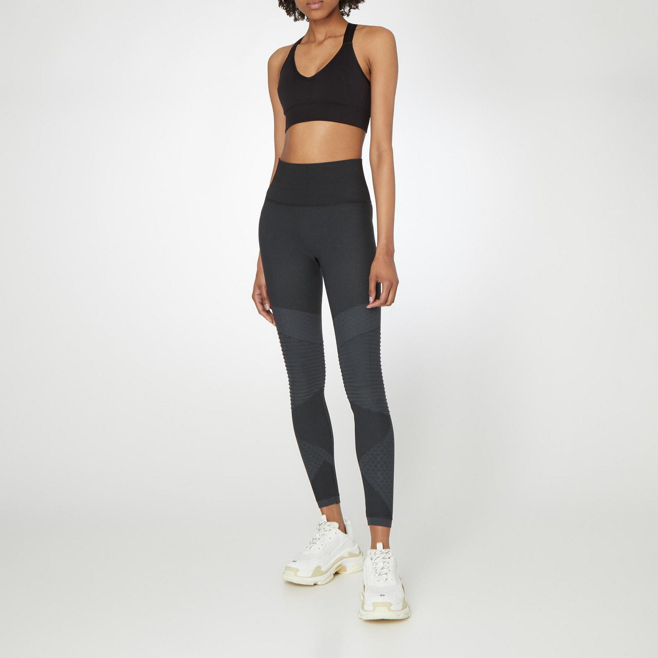 SPANX, Pants & Jumpsuits, Spanx Look At Me Now Seamless Cropped Leggings