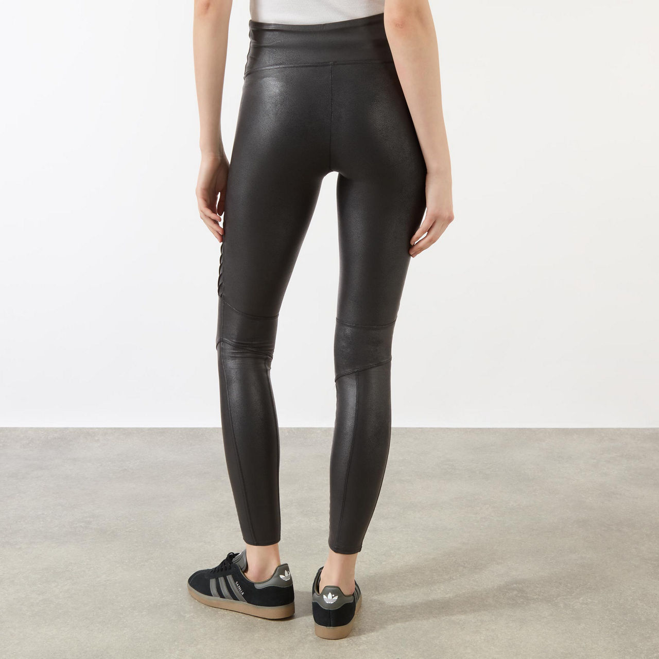 SPANX Shiny Faux Patent Leggings