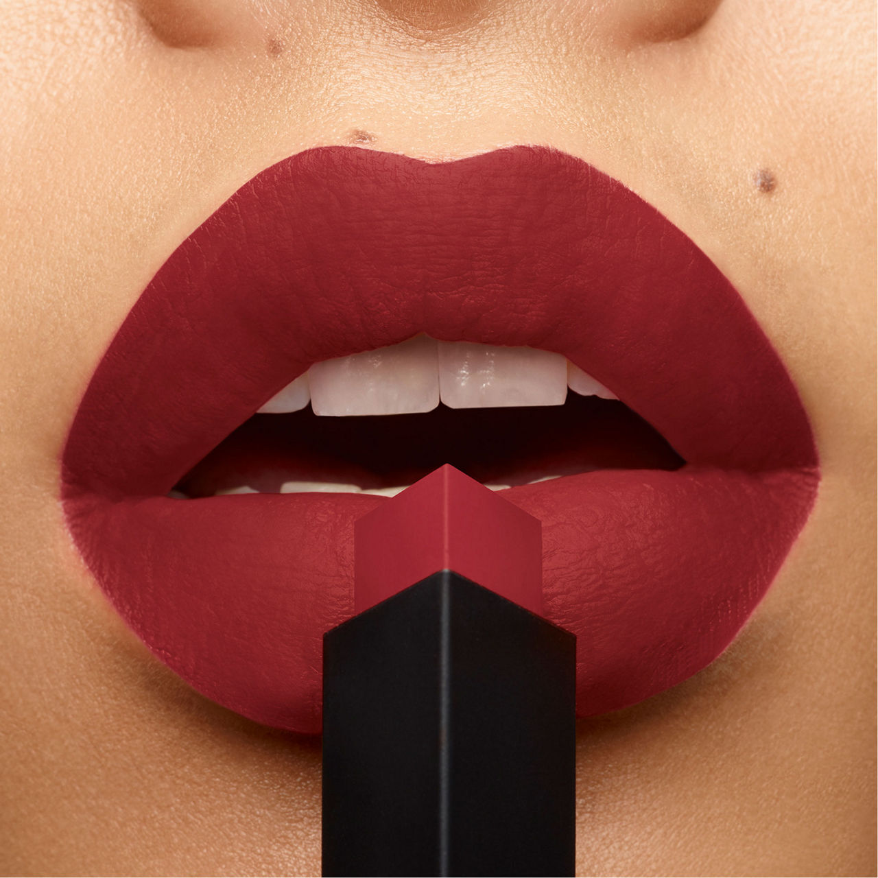 Rouge Pur Couture The Slim Lipstick