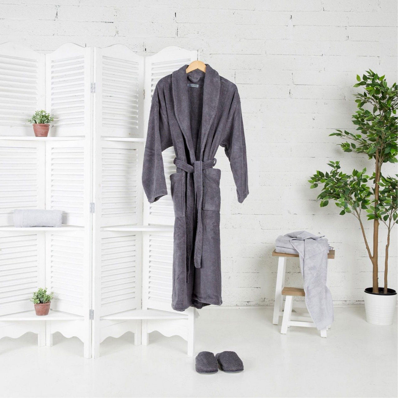 Foxford Luxury Bathrobe & Slippers Grey