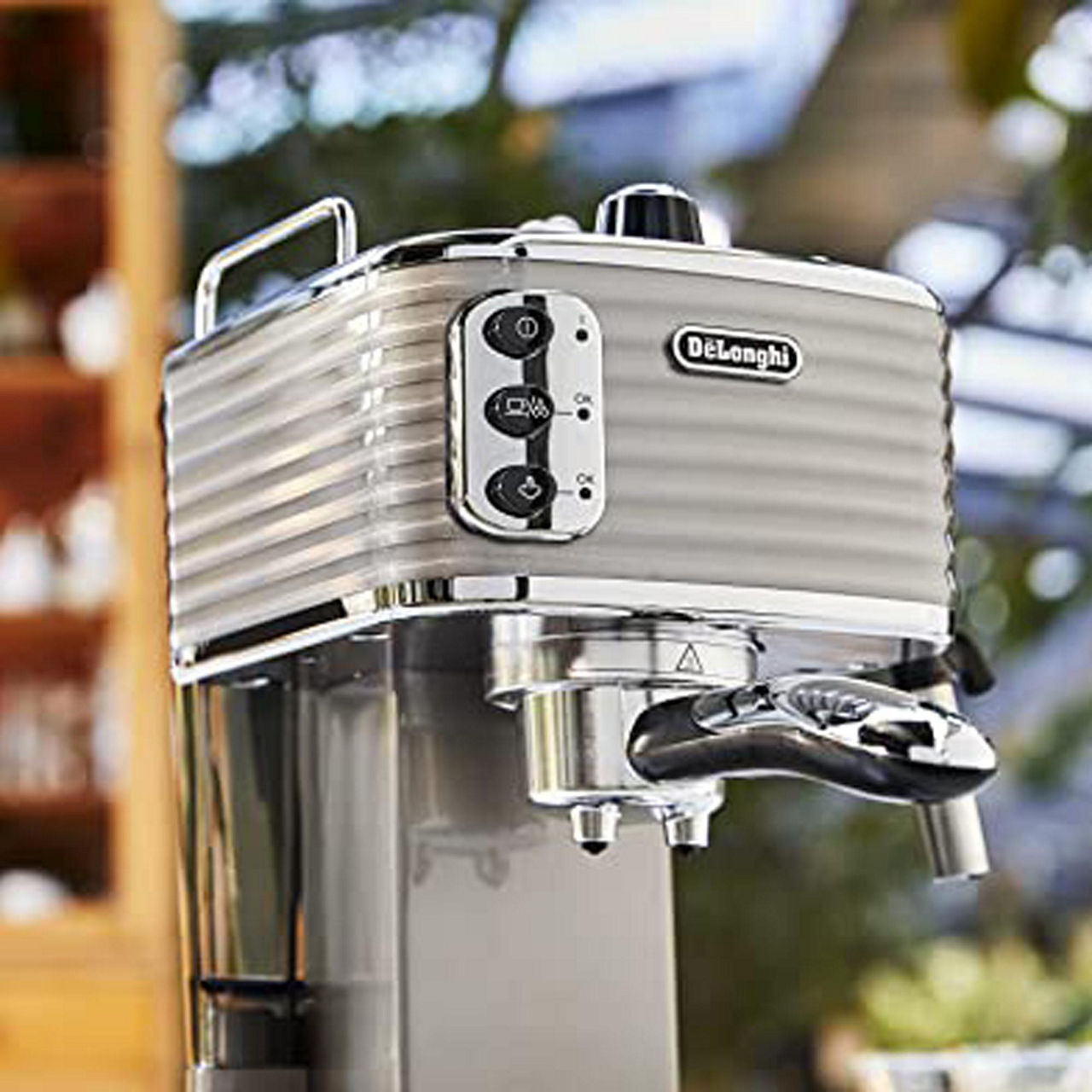 DELONGHI SCULTURA PUMP ESPRESSO CHAMPAGNE MULTI