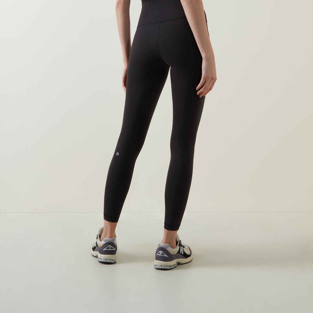 LULULEMON Sz 4 Wunder Under Lounge High Rise Tight 28 Legging