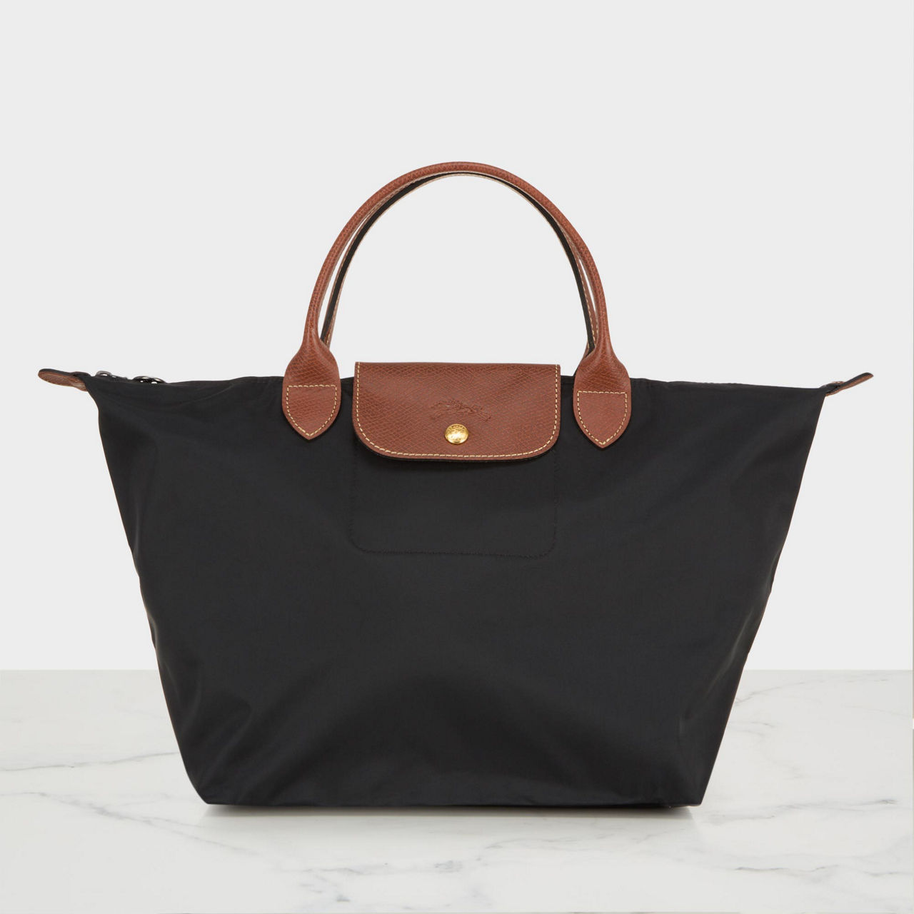 Longchamp bag medium on sale size