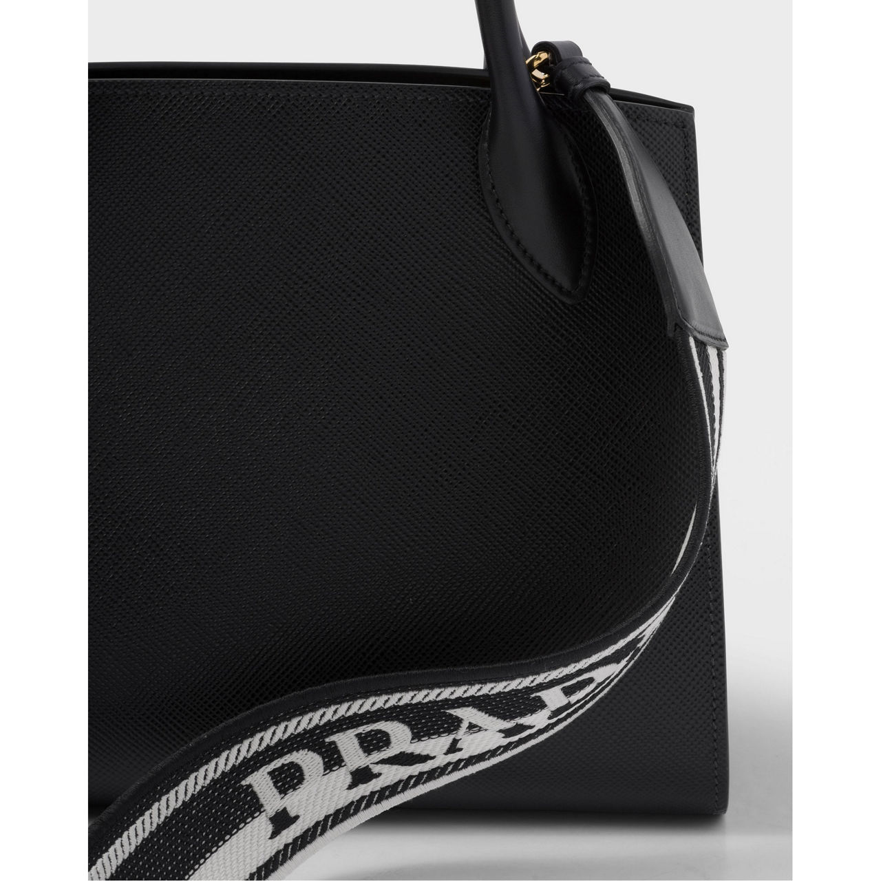 Monochrome saffiano clearance leather shoulder bag