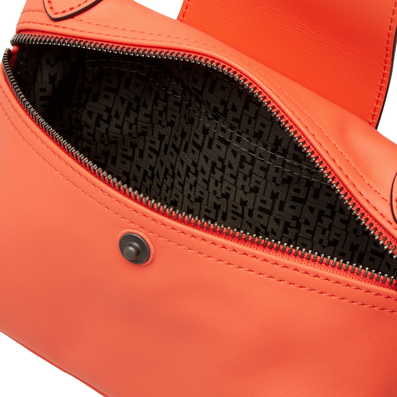 Le Pliage Cuir Extra Small Crossbody Bag