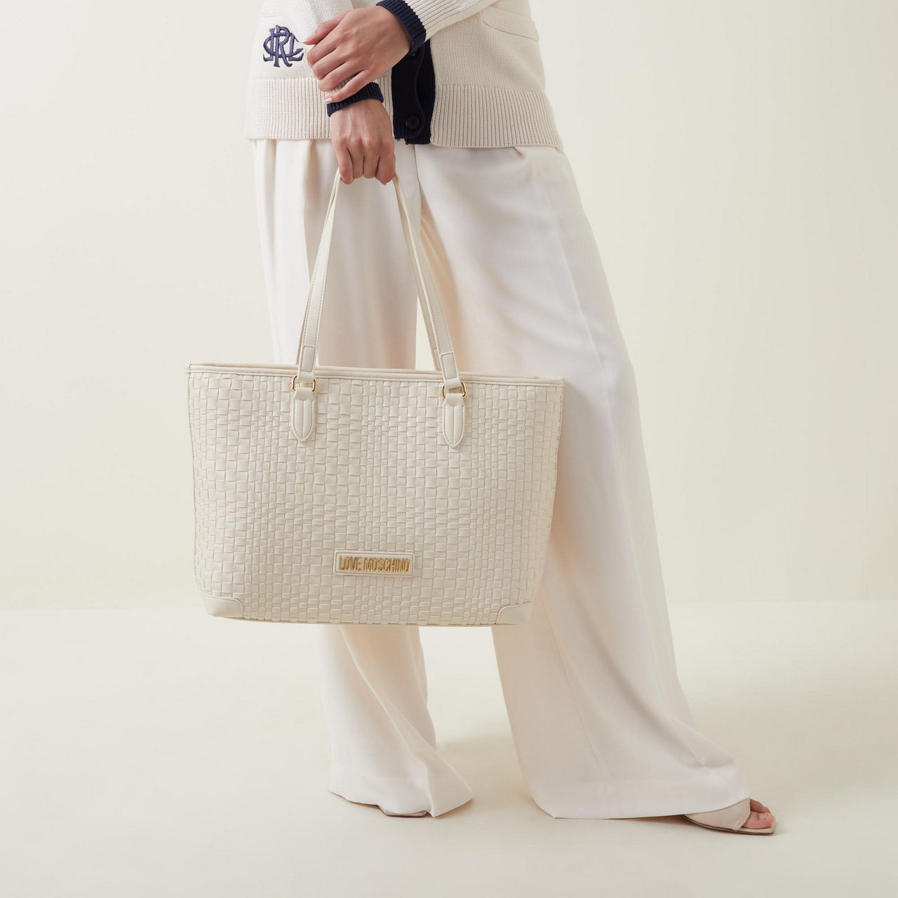 Moschino logo tote hot sale