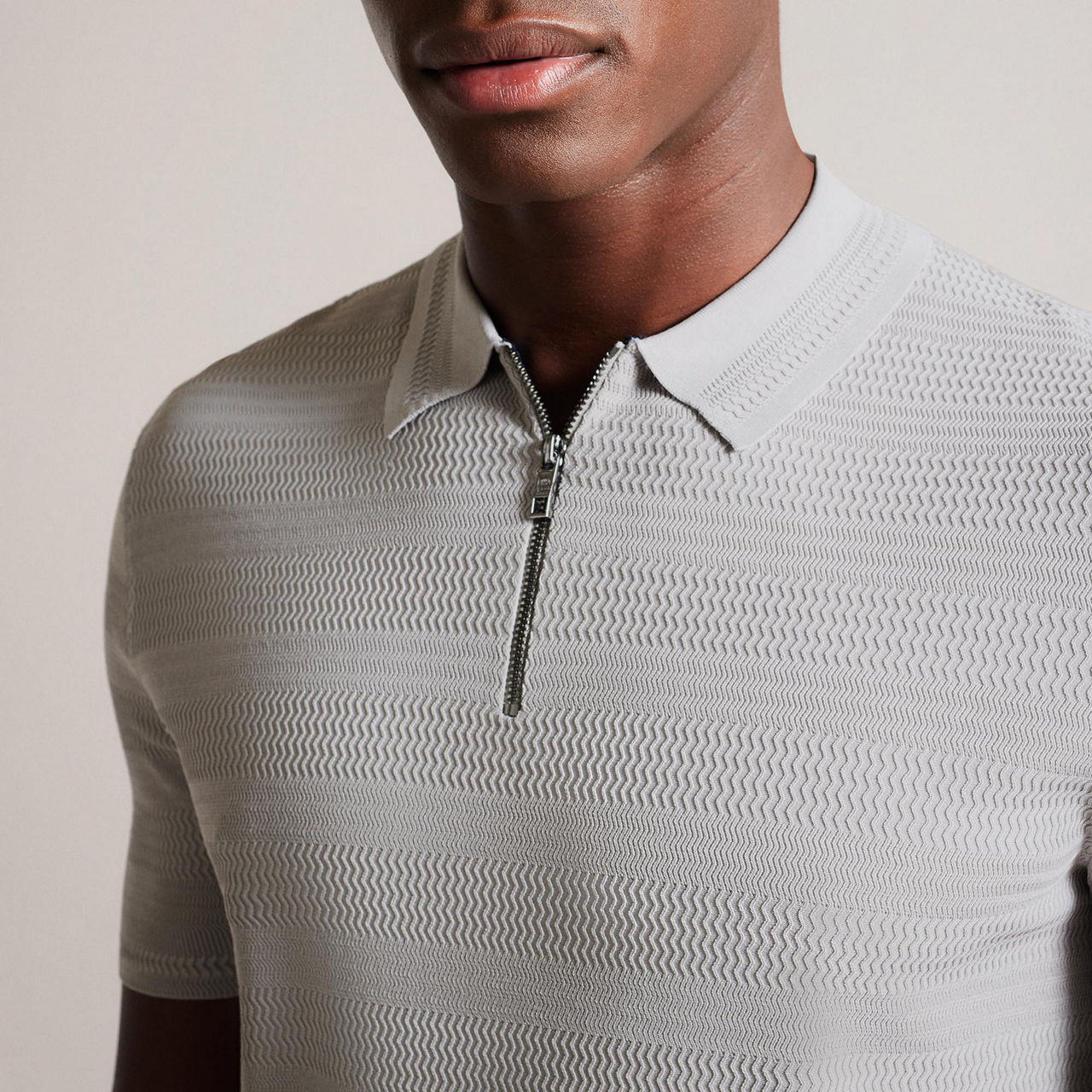 Stree Chevron Textured Polo Shirt