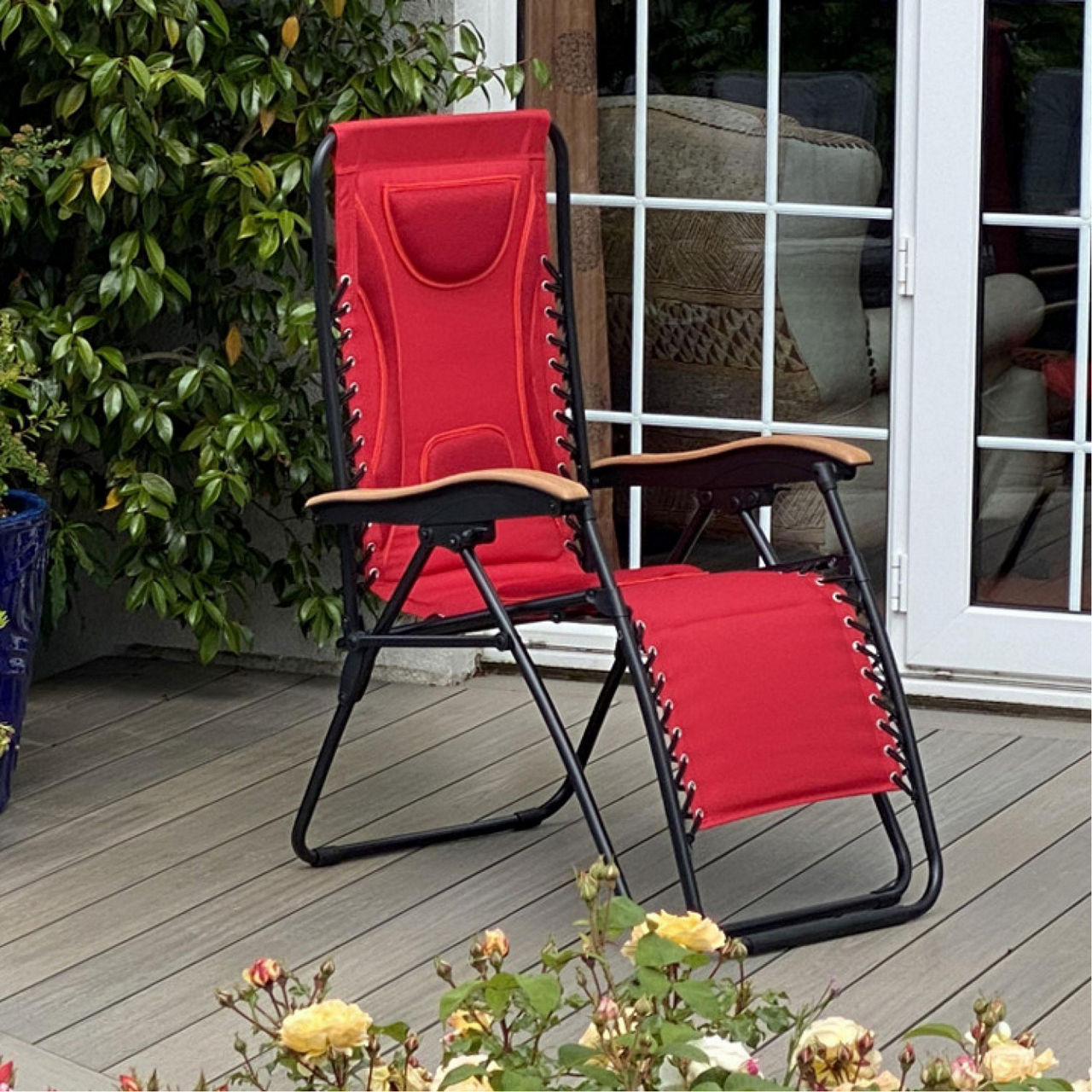 Red Deluxe Zero Gravity Relaxer Chair