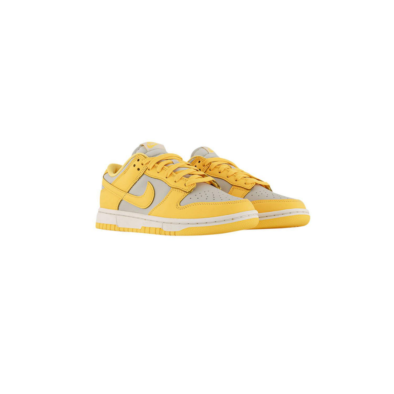 Nike dunk low trainers in outlet yellow