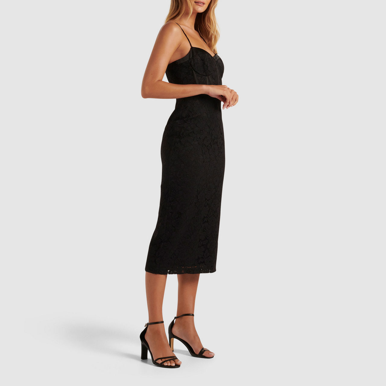 Cornelia – Lace Bustier Bodycon Gown