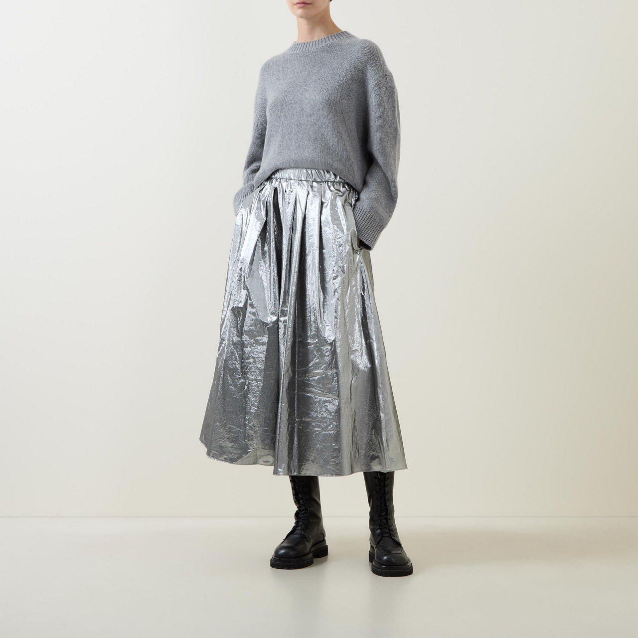 Metallic pleated outlet skirt 8x10