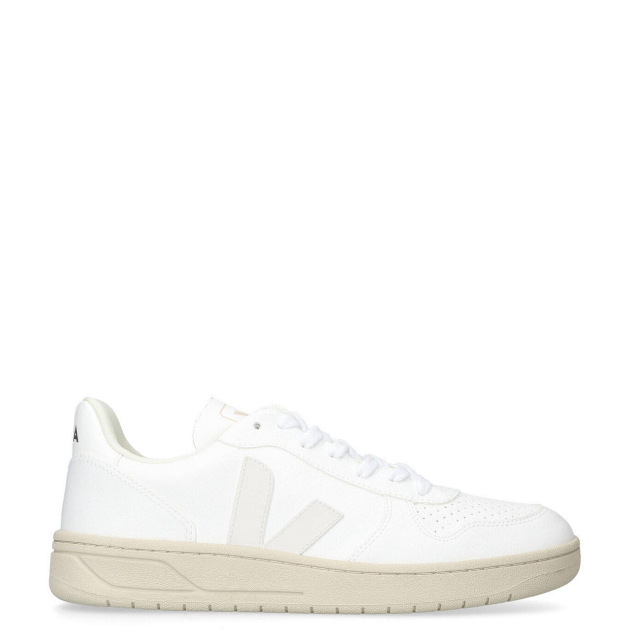 Veja white hot sale trainers