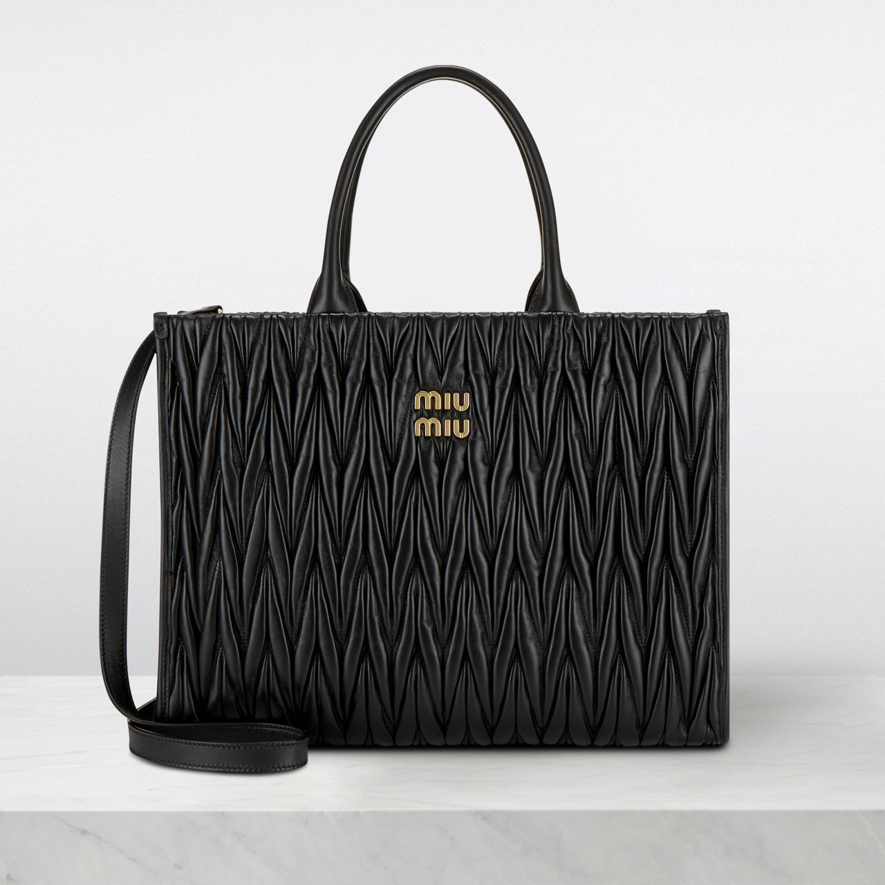 Miu miu leather shop shoulder tote bag