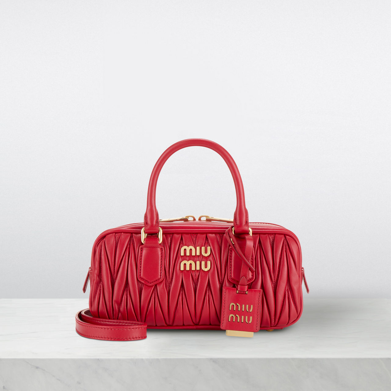 Miu Miu Wander Matelasse Handbag in Rosso