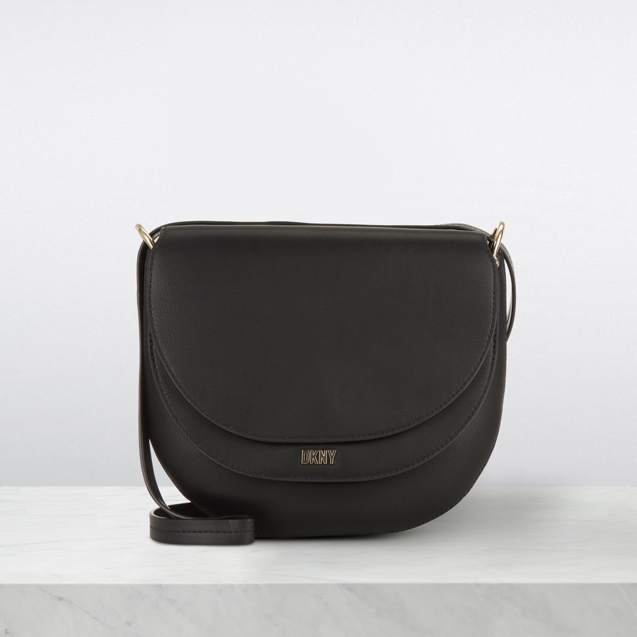 The Perfect Crossbody Bag For All Seasons: Marc Jacobs Snapshot Bag - By  Charlotte B