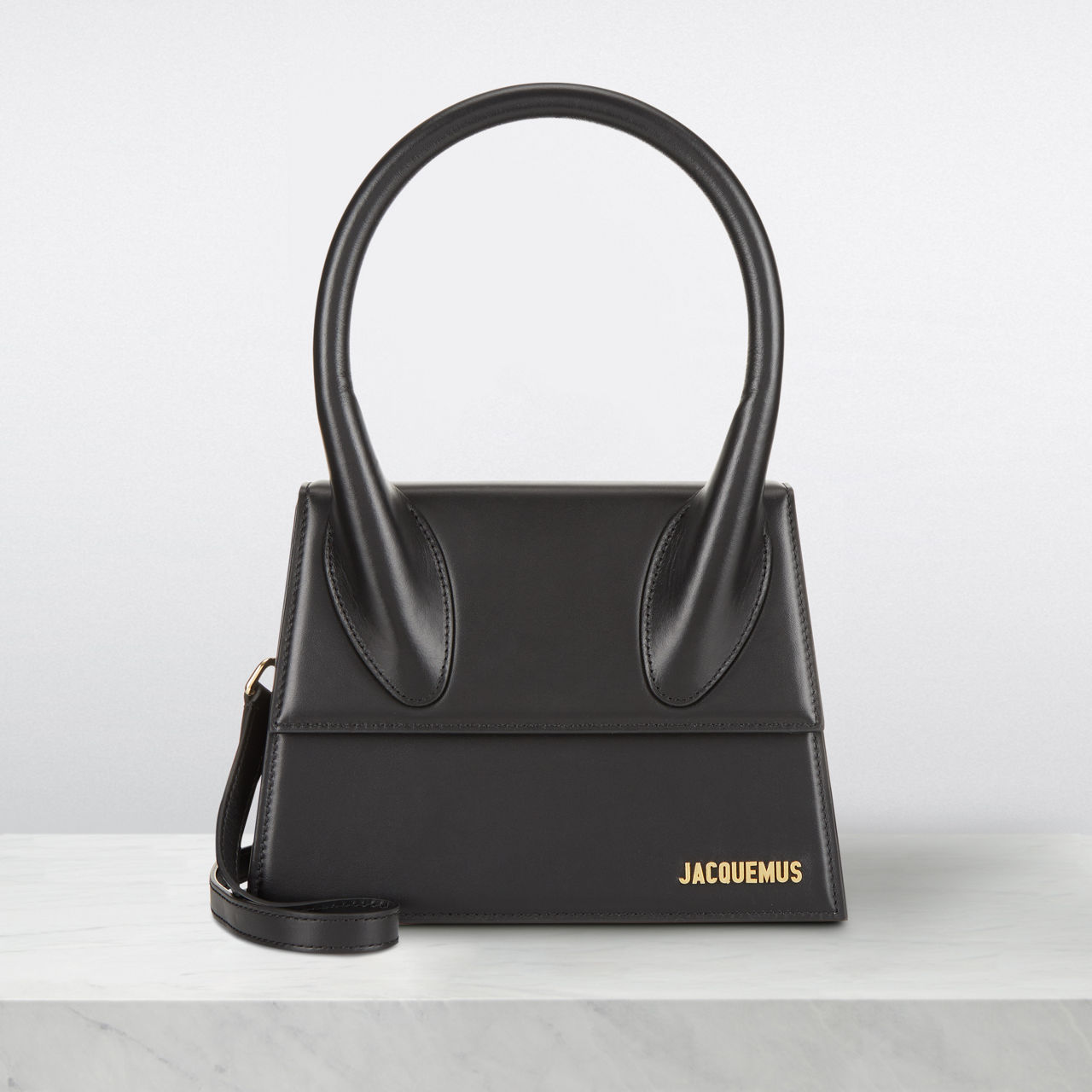 JACQUEMUS Le Chiquito Grand Top Handle Bag