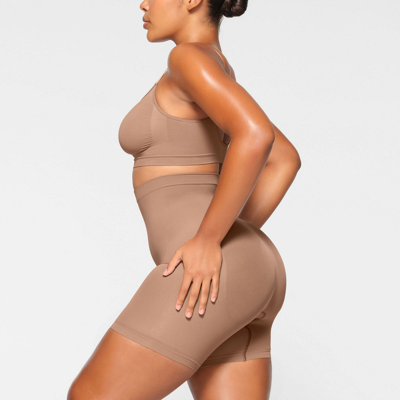 SKIMS Butt Enhancing Shaper Shorts - Sienna