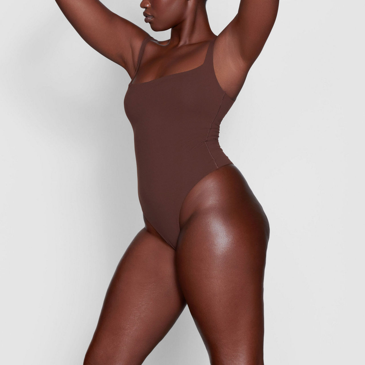 Skims Seamless Sculpt Scoop Neck Bodysuit In Cocoa