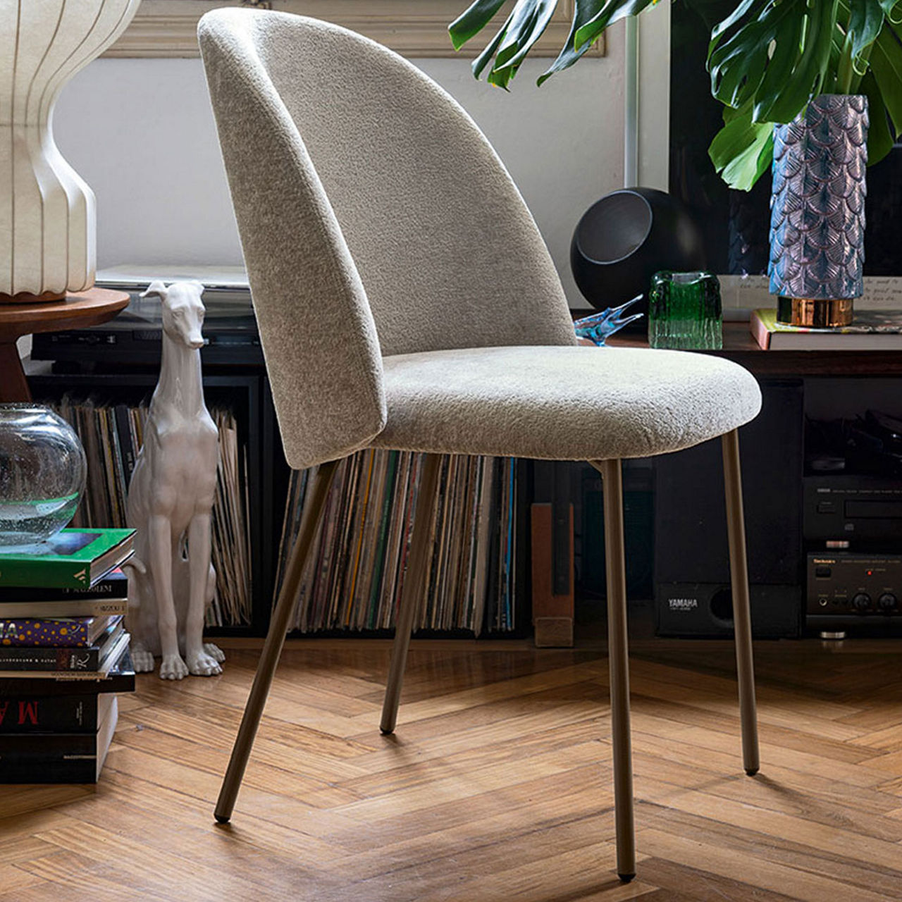 Arnotts discount furniture armchairs