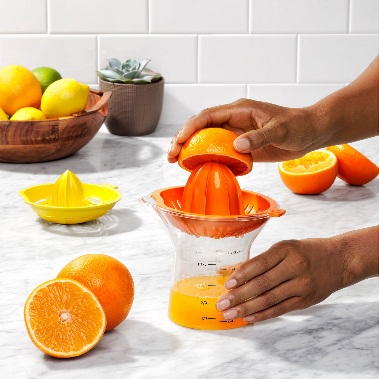 OXO Good Grips 2 In 1 Citrus Juicer Black