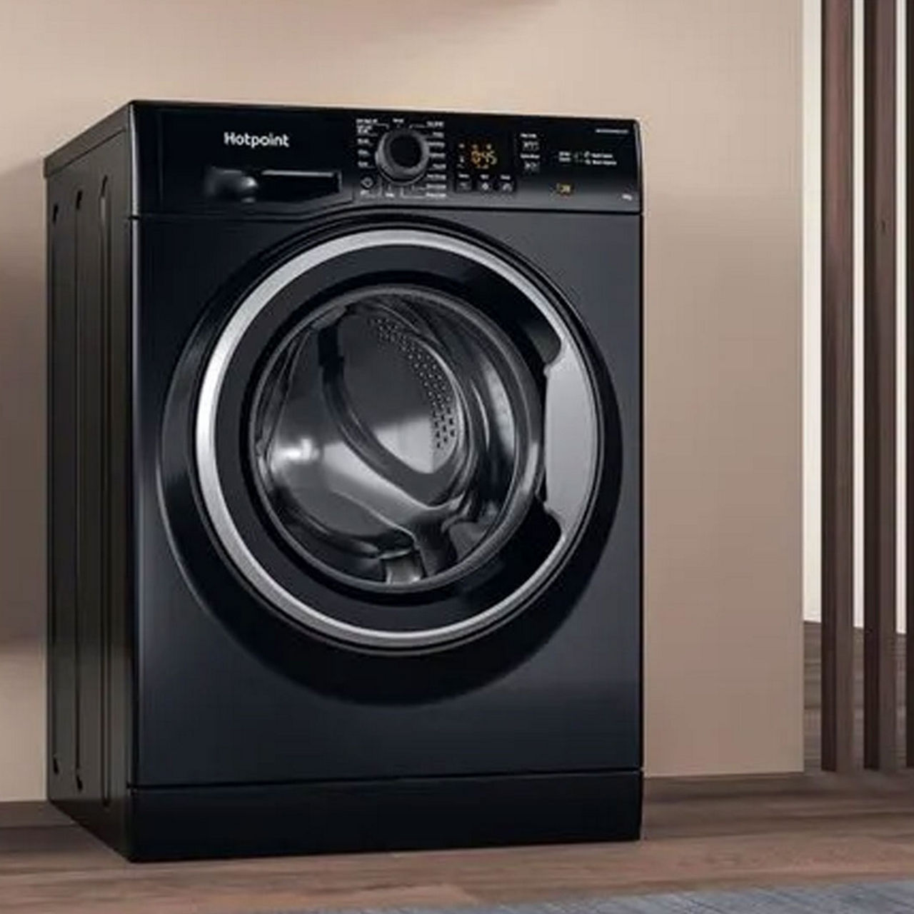 HOTPOINT 9kg Freestanding Washing Machine Black