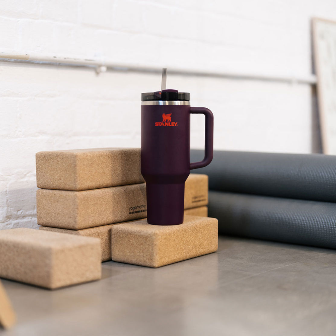 The Plum Quencher H20 FlowState™ Tumbler 1.18L