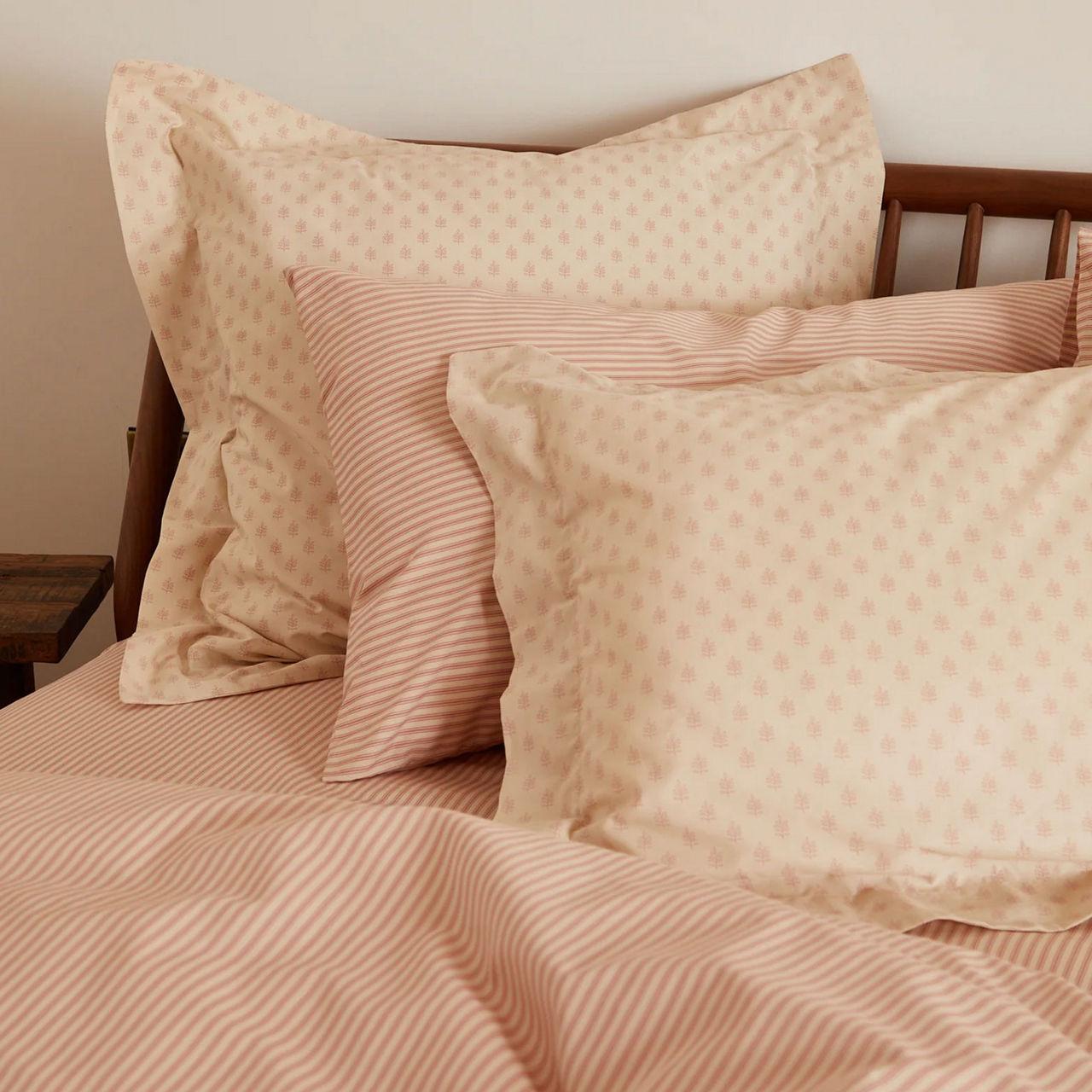300 Thread Count Rose Fern Oxford Pillowcase