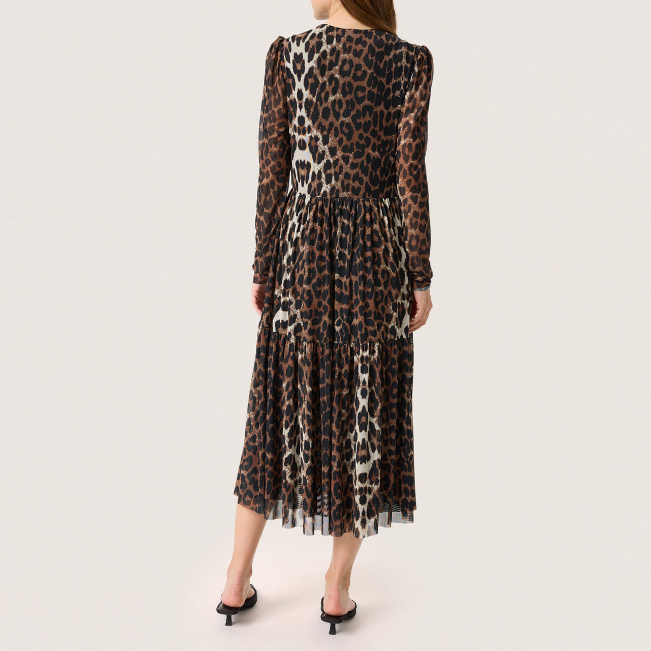 SOAKED IN LUXURY Valdora Leopard Dress