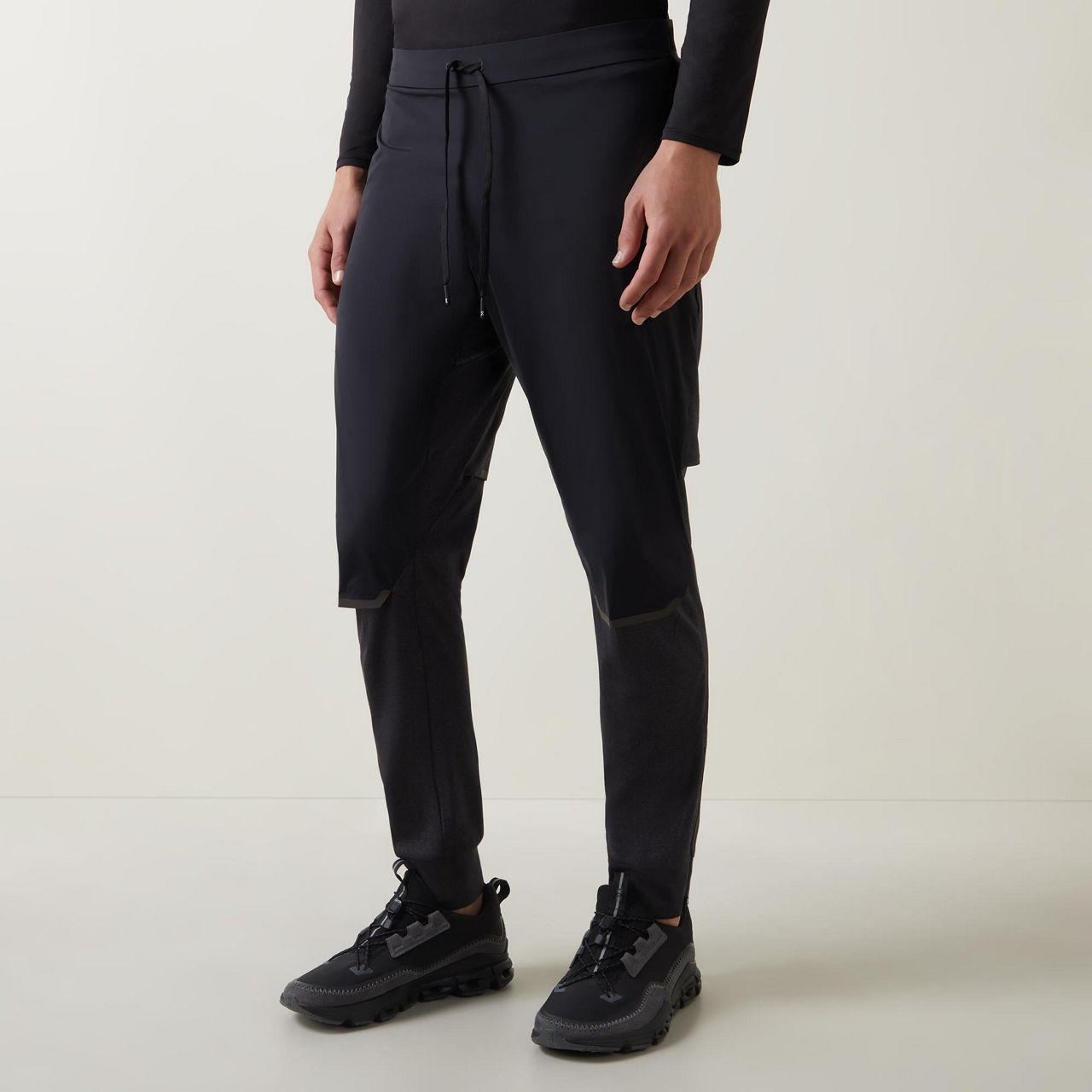 ON Weather Track Bottoms Black