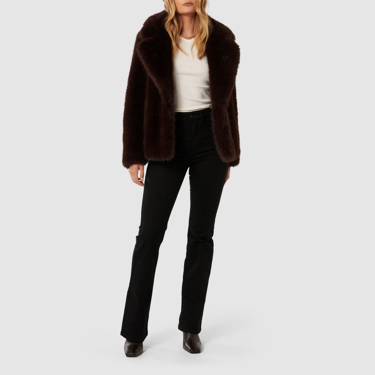 FOREVER NEW Hunter Faux Fur Jacket Chocolate