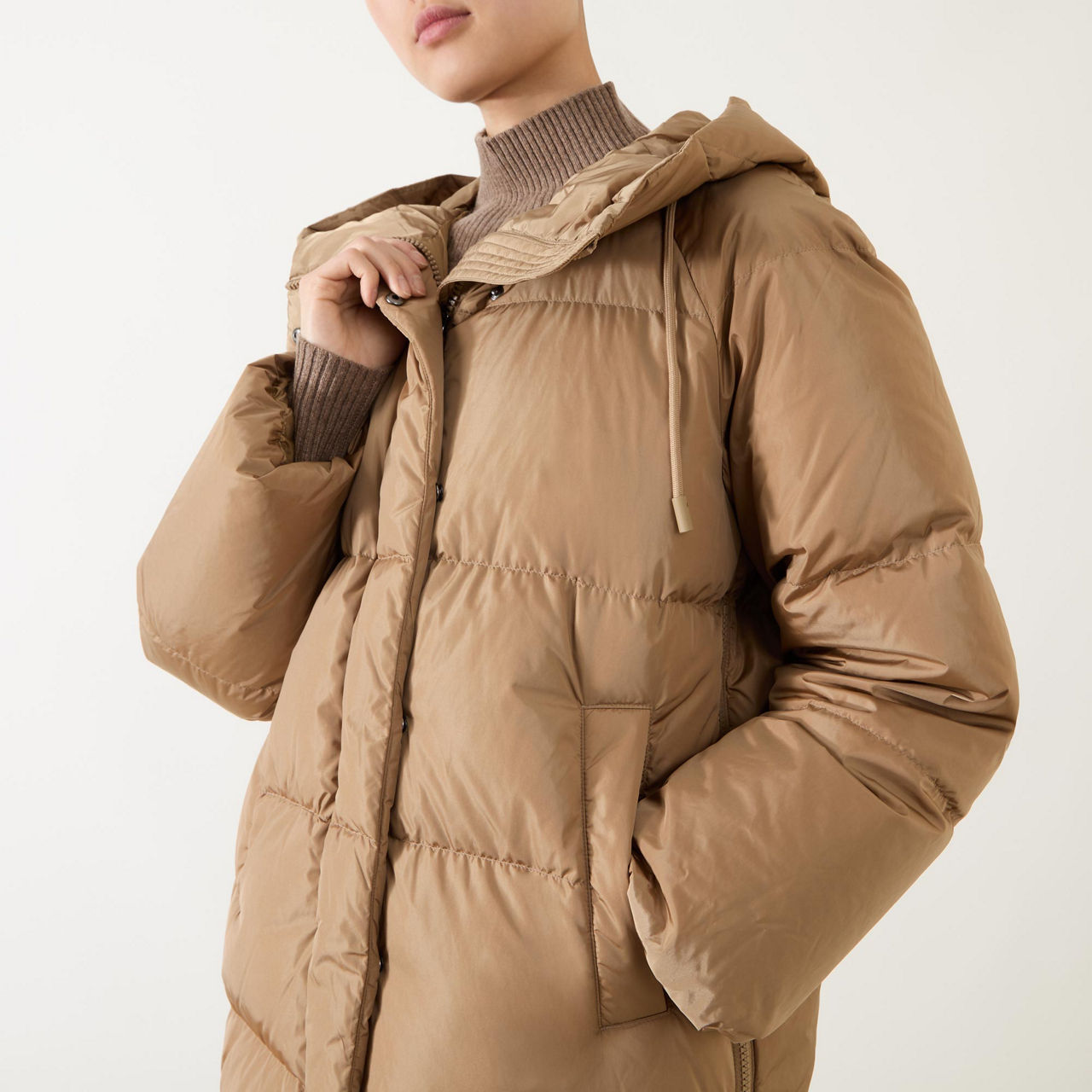 WEEKEND Max Mara retailers Down coat NEWBEMBO