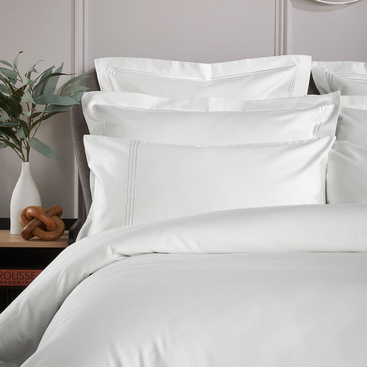 Triple Row Cord 800 Thread Count Duvet Cover White on White