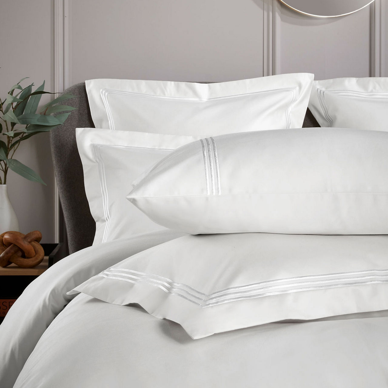 Triple Row Cord 800 Thread Count Oxford Pillowcase White on White