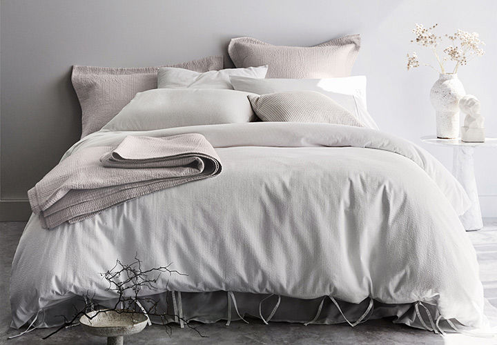 Arnotts outlet bed throws