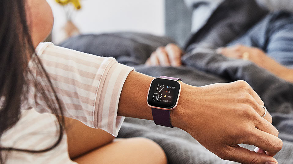 Fitbit versa fitness tracking online